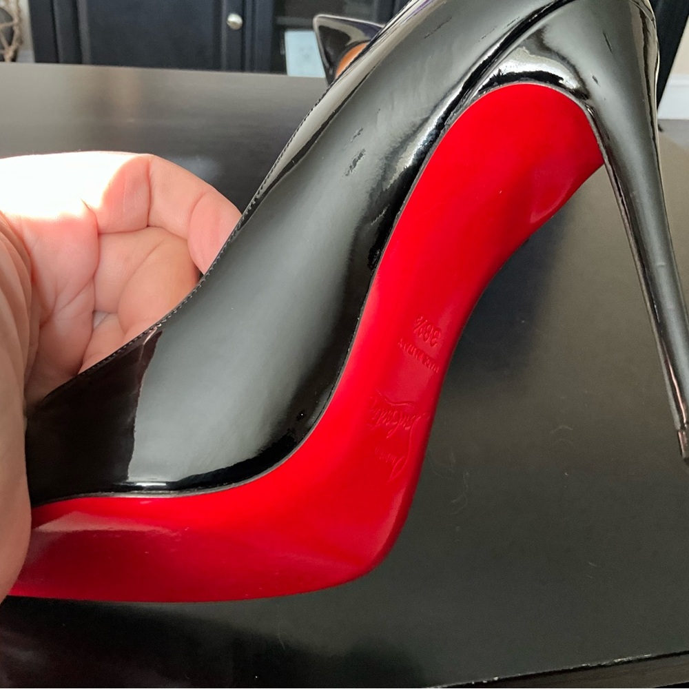 Christian Louboutin Black Patent Leather Heels So Kate - Picture 4 of 11